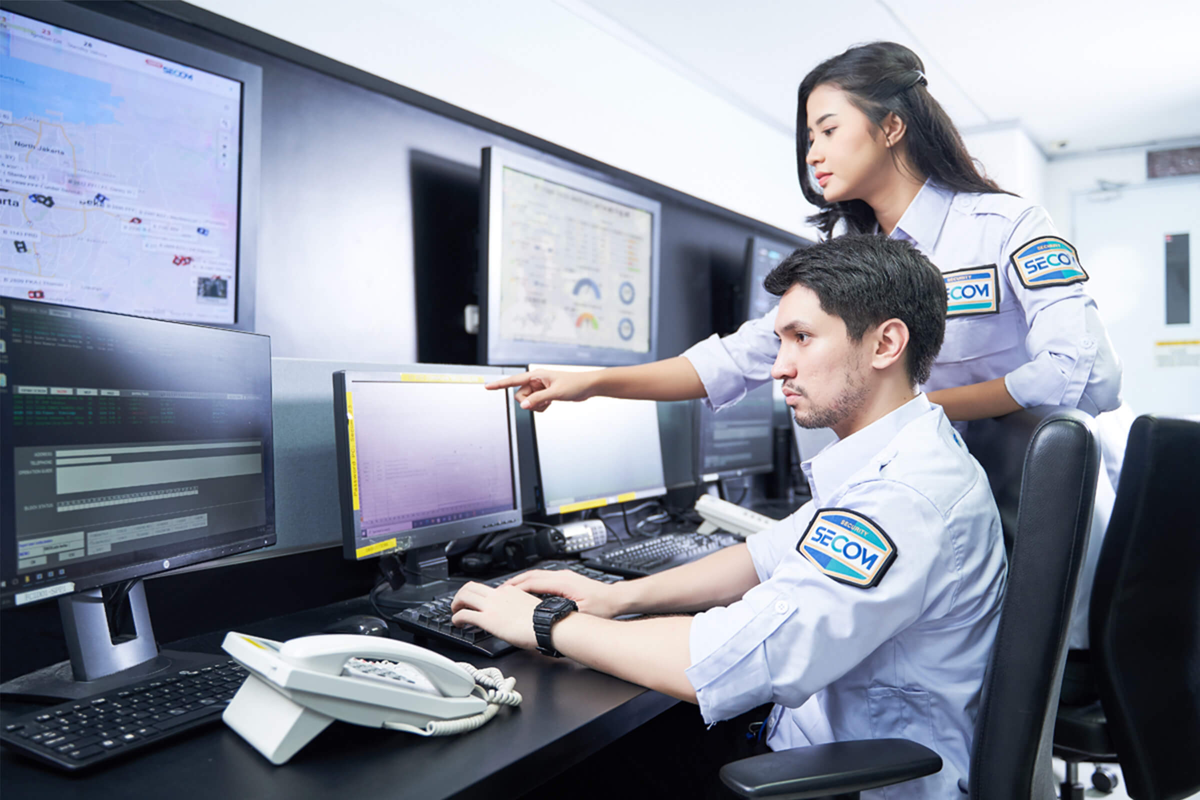 SECOM Monitoring Control Center